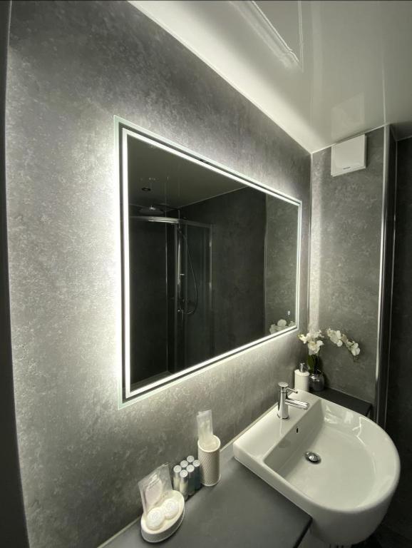 Super Prime Luxury Waterfront View Dbay By Tba Apartment Saint Davids  Exterior photo